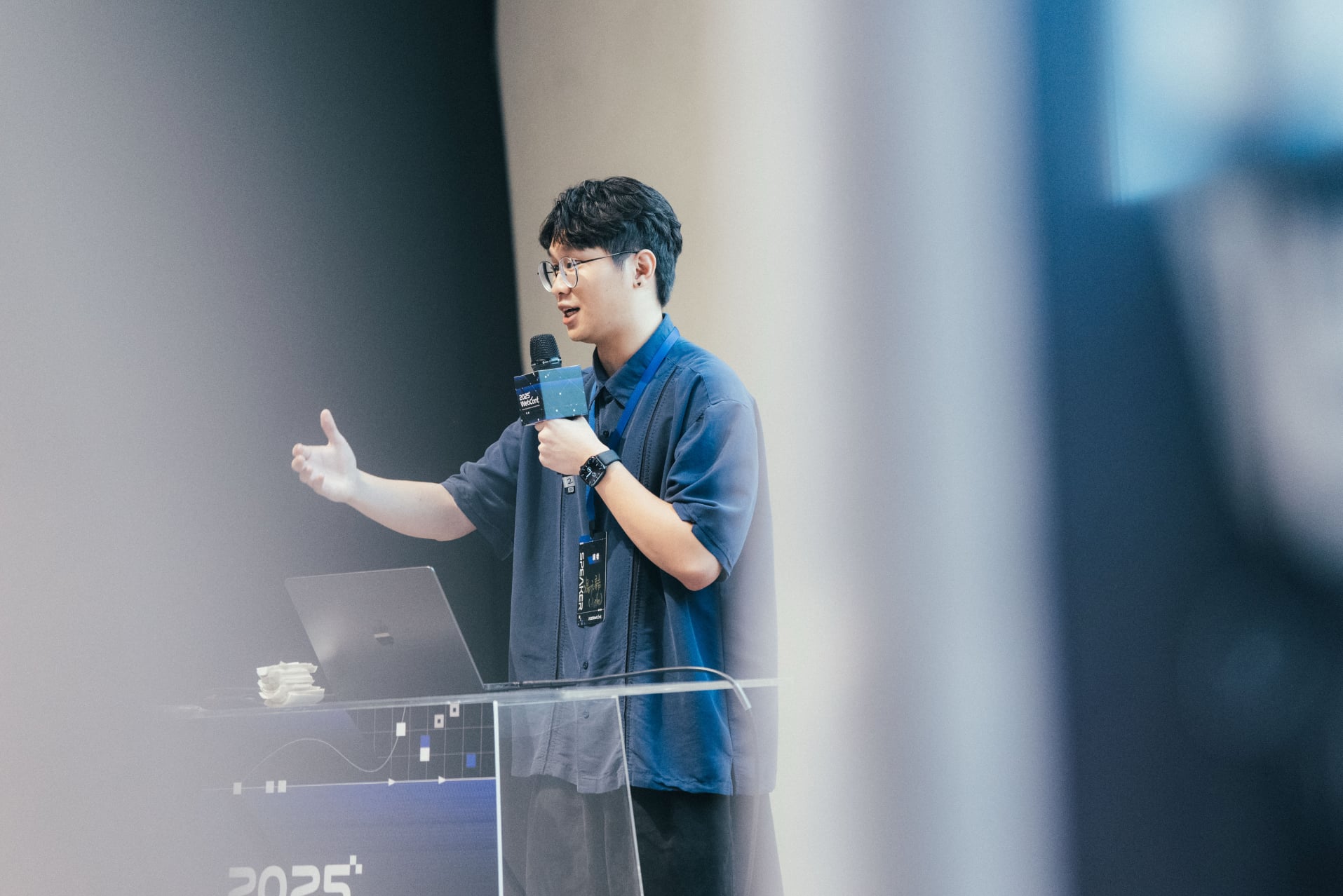 Francis 在 WebConf Taiwan 2025 分享 AI 與全端開發實戰